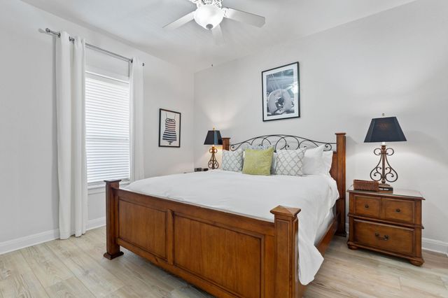101 West Bank 33, Horseshoe Bay, TX 78657