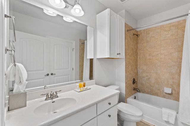 101 West Bank 33, Horseshoe Bay, TX 78657