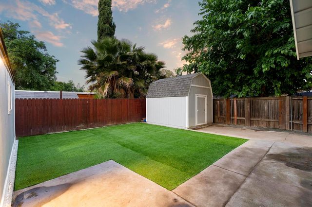 1933 1st Ave, Sacramento, CA 95818
