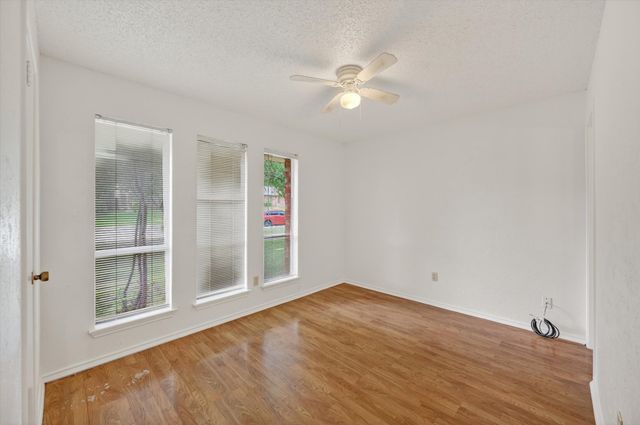 1607 Chisolm Trail, Lewisville, TX 75077