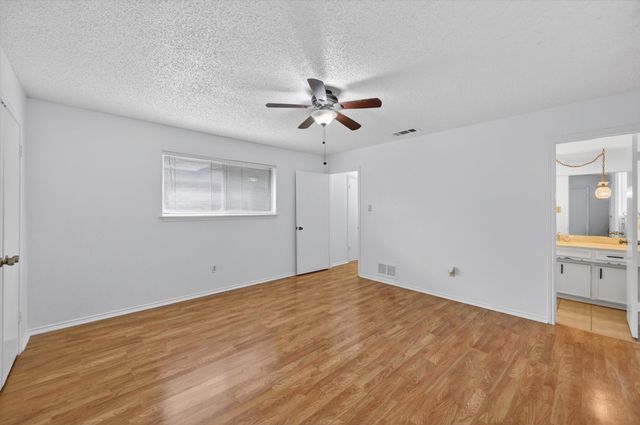 1607 Chisolm Trail, Lewisville, TX 75077