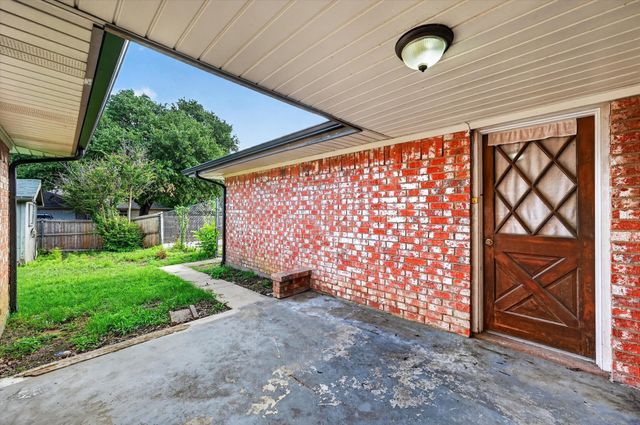1607 Chisolm Trail, Lewisville, TX 75077