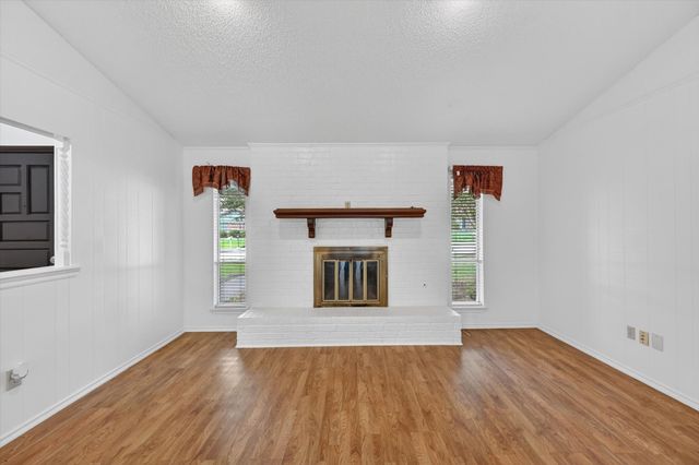 1607 Chisolm Trail, Lewisville, TX 75077