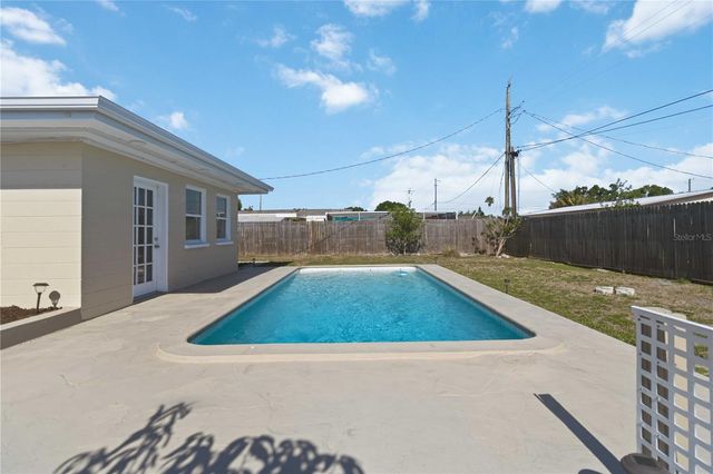 3170 EDEN MILLS DRIVE, Sarasota, FL 34237