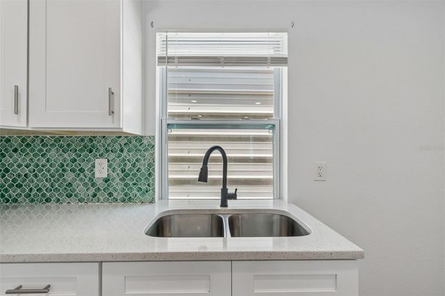 2216 12TH AVENUE W, Bradenton, FL 34205