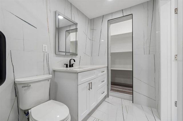 2216 12TH AVENUE W, Bradenton, FL 34205