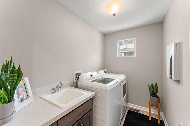 7025 Huckleberry Drive, Excelsior, MN 55331