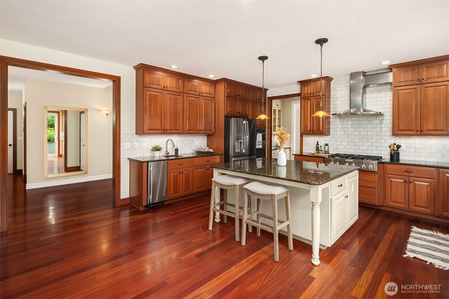 8703 191st Place SW, Edmonds, WA 98026