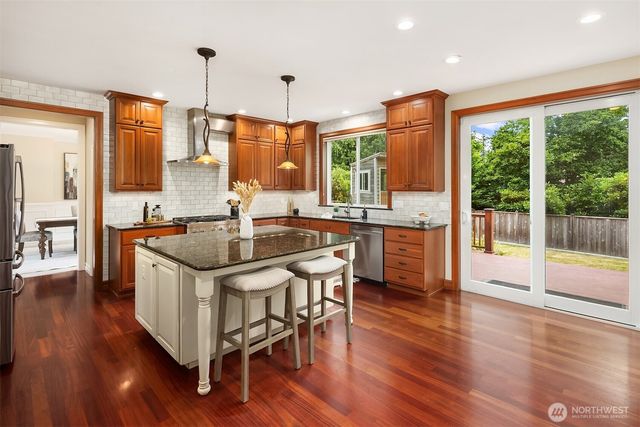 8703 191st Place SW, Edmonds, WA 98026