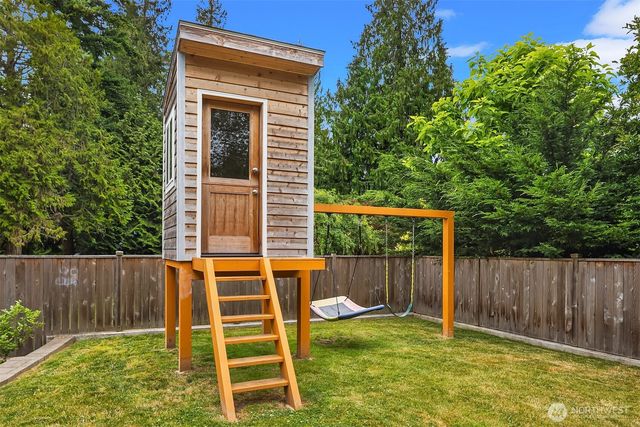 8703 191st Place SW, Edmonds, WA 98026