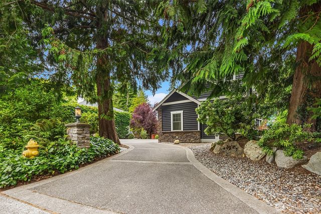 8703 191st Place SW, Edmonds, WA 98026