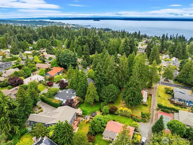 8703 191st Place SW, Edmonds, WA 98026