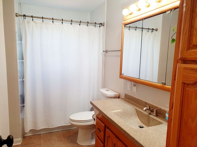 3535 Treaty Lane, Hoffman Estates, IL 60192