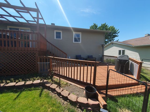 3535 Treaty Lane, Hoffman Estates, IL 60192