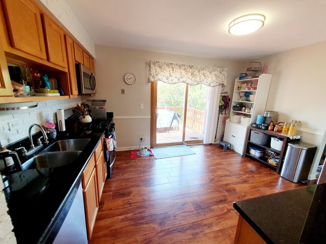 3535 Treaty Lane, Hoffman Estates, IL 60192