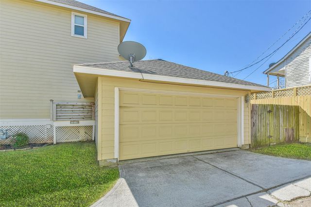 1815 28th Street, Galveston, TX 77550