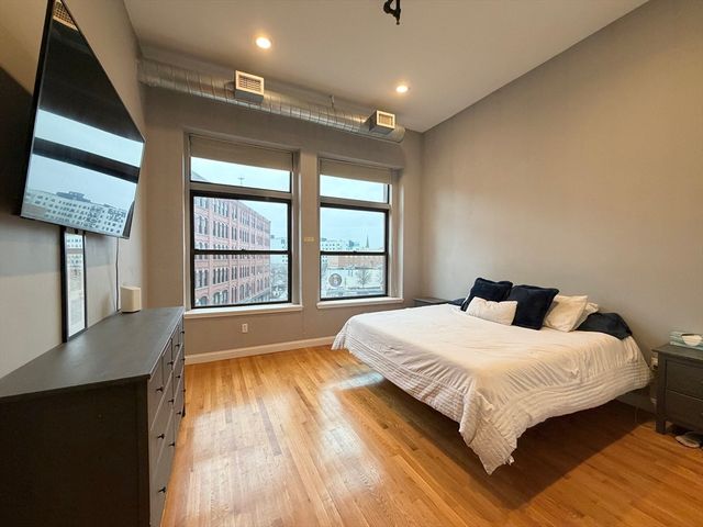 54 Central Sq 4A, Lynn, MA 01901