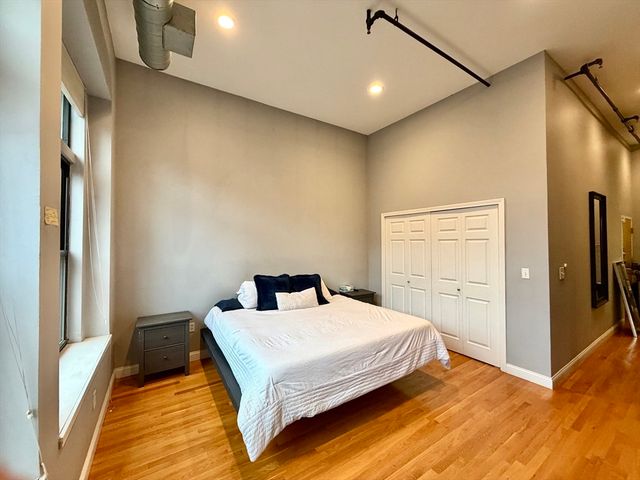 54 Central Sq 4A, Lynn, MA 01901