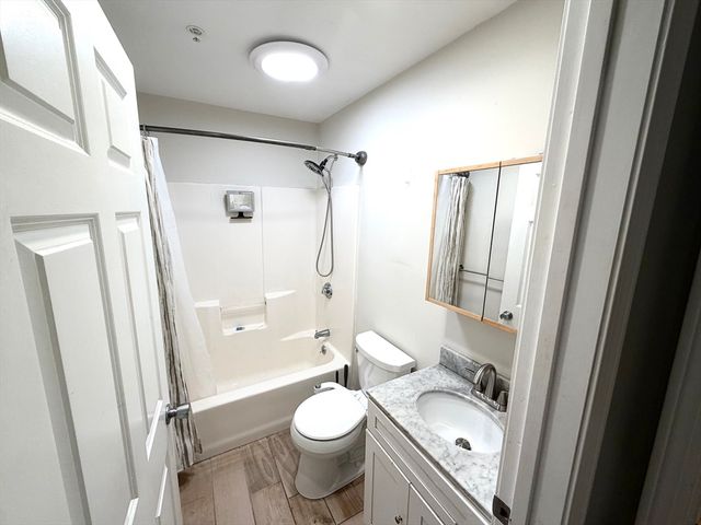 54 Central Sq 4A, Lynn, MA 01901