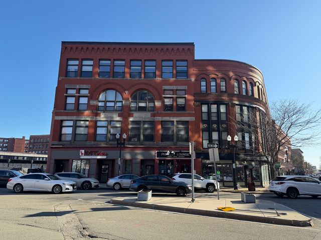 54 Central Sq 4A, Lynn, MA 01901