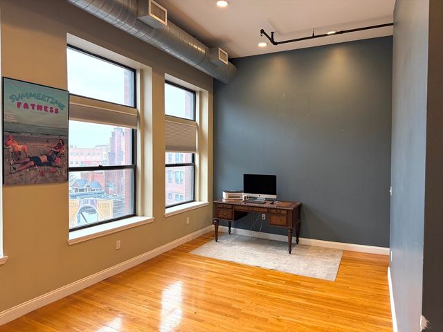 54 Central Sq 4A, Lynn, MA 01901