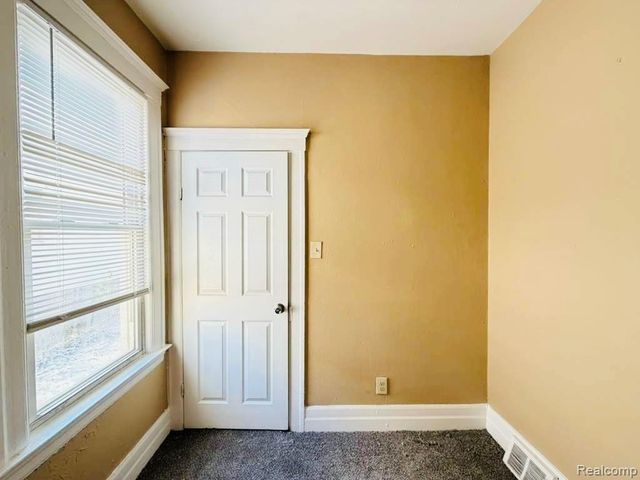 8737 Smart Street, Detroit, MI 48210