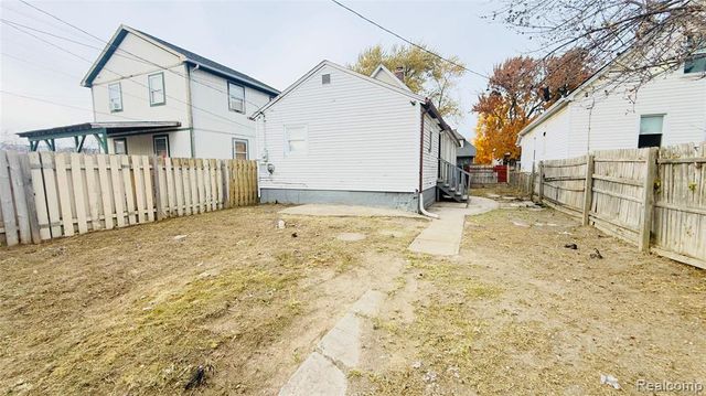 8737 Smart Street, Detroit, MI 48210