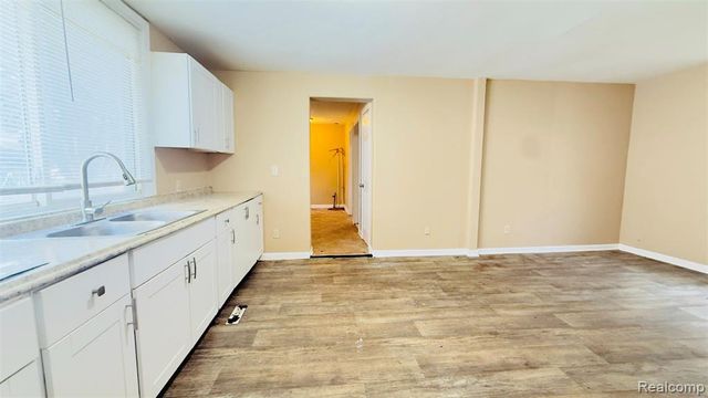 8737 Smart Street, Detroit, MI 48210