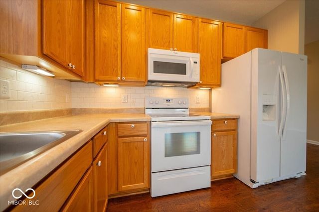 1146 Harrier Lane, Greenwood, IN 46143