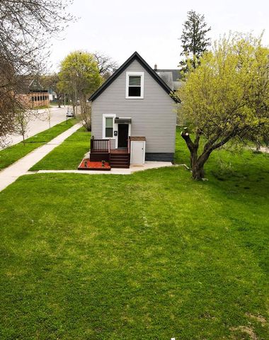 2769 1st STREET, Milwaukee, WI 53212