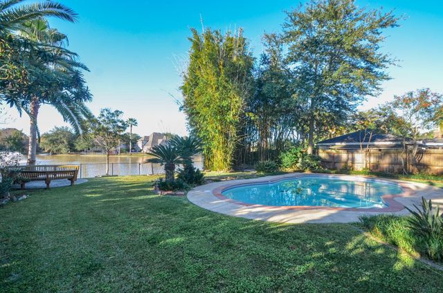 2926 Williams Grant Street, Sugar Land, TX 77479