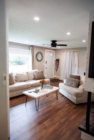 11 Price Rd, Peabody, MA 01960