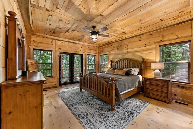 290 Graham Court, Ellijay, GA 30540