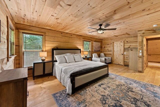 290 Graham Court, Ellijay, GA 30540