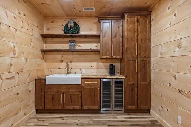 290 Graham Court, Ellijay, GA 30540