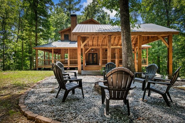 290 Graham Court, Ellijay, GA 30540