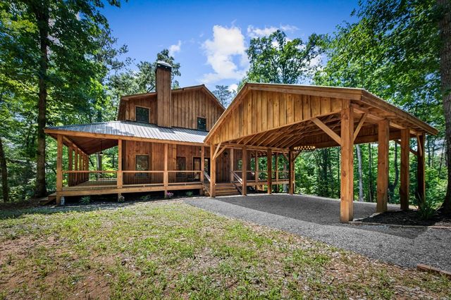 290 Graham Court, Ellijay, GA 30540