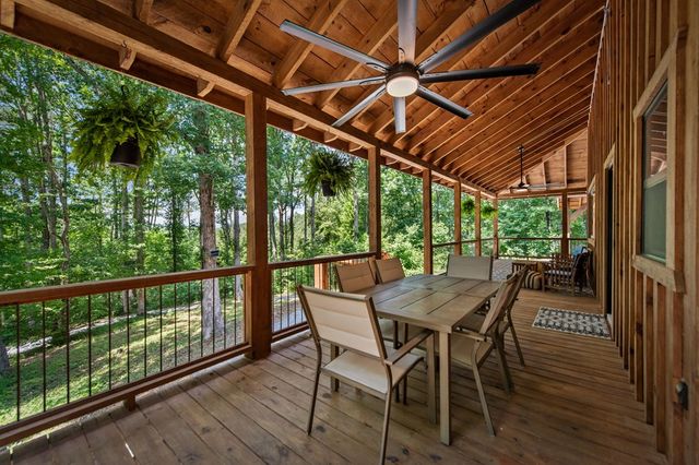 290 Graham Court, Ellijay, GA 30540