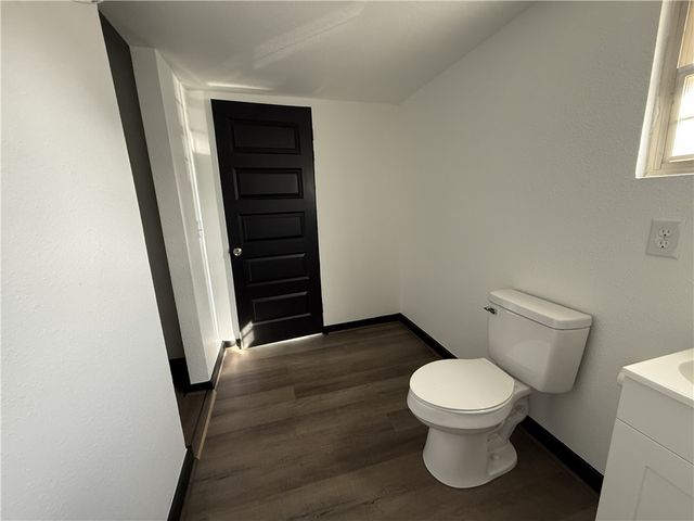 401 E Twin Springs, Siloam Springs, AR 72761