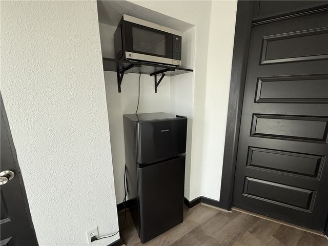 401 E Twin Springs, Siloam Springs, AR 72761