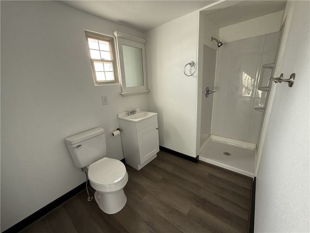 401 E Twin Springs, Siloam Springs, AR 72761