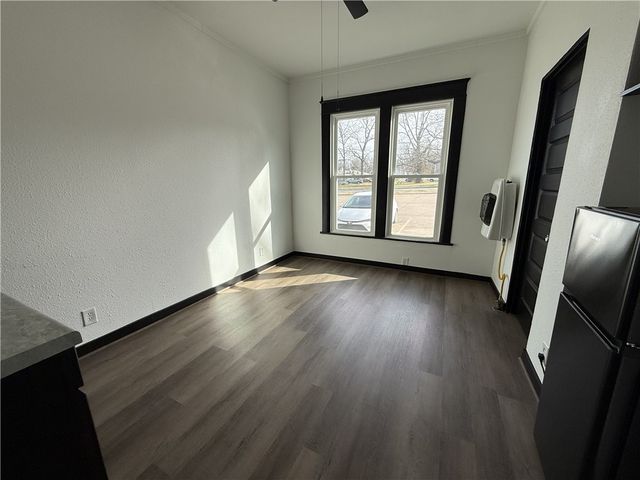 401 E Twin Springs, Siloam Springs, AR 72761