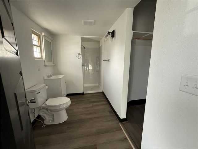 401 E Twin Springs, Siloam Springs, AR 72761