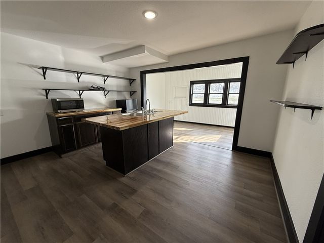 401 E Twin Springs, Siloam Springs, AR 72761