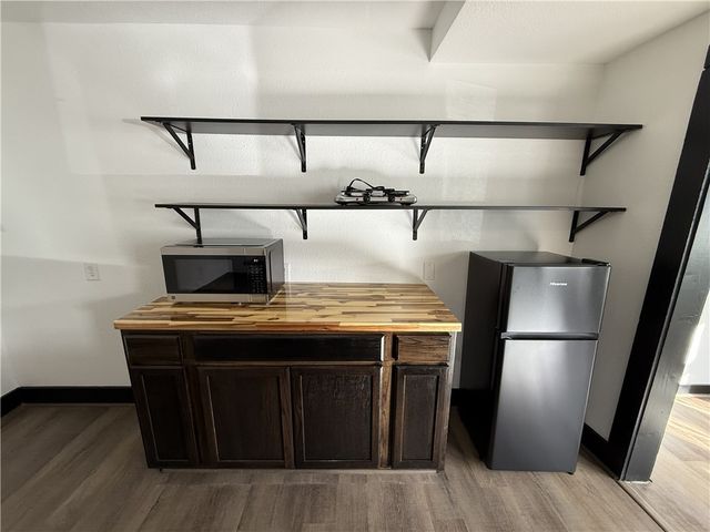 401 E Twin Springs, Siloam Springs, AR 72761