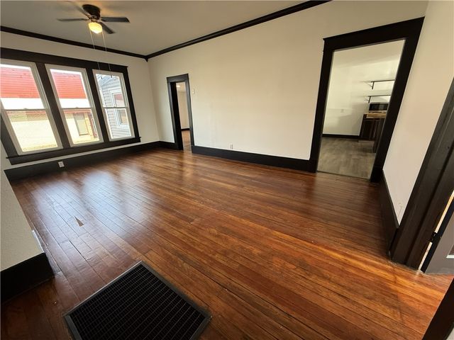 401 E Twin Springs, Siloam Springs, AR 72761