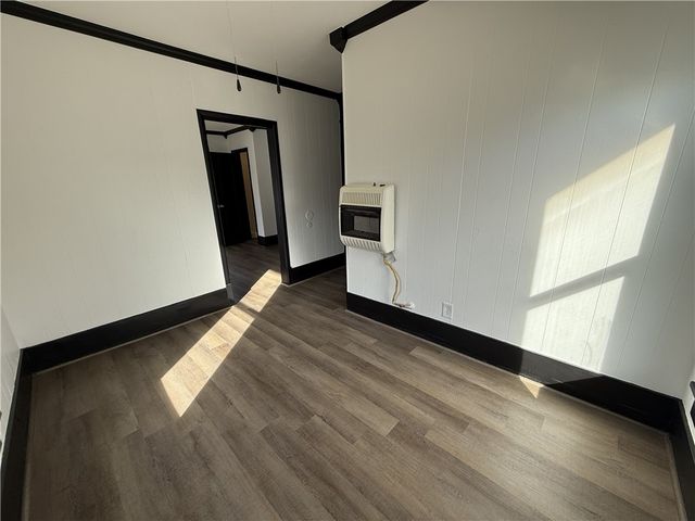 401 E Twin Springs, Siloam Springs, AR 72761