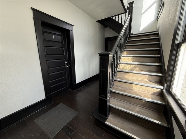 401 E Twin Springs, Siloam Springs, AR 72761