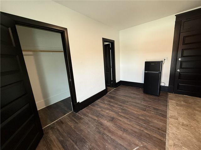 401 E Twin Springs, Siloam Springs, AR 72761