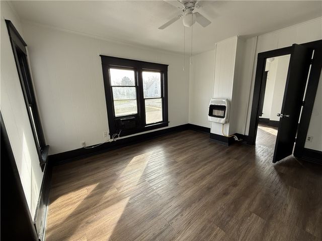 401 E Twin Springs, Siloam Springs, AR 72761